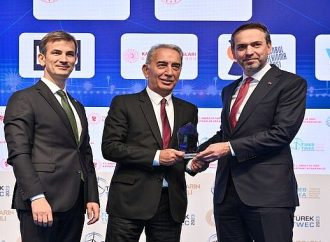12. Türkiye Rüzgar Enerjisi Kongresi"nden Adnan Polat 'a başarı ödülü!