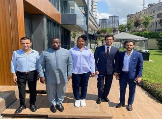 Fikirtepe'yi ziyaret eden Sierra Leone Cumhurbaşkanı'ndan Yeni Kadıköy Projesine Övgü!