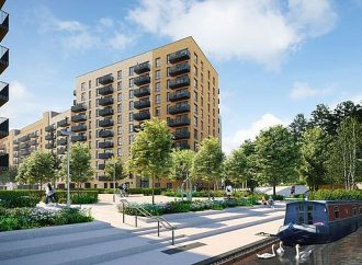 Hayes Village Londra projesinin yeni etabı Waterway Apartments sahiplerini bekliyor!