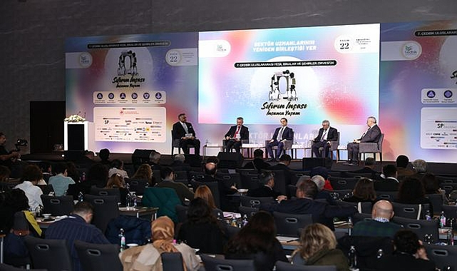 "İnşaat Sektörü, Sürdürülebilirlikte Bir Başarı Hikayesi Yazmak Zorunda"