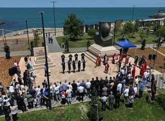 Macaristan-Türkiye dostluğunun Anıt’ı dikildi!