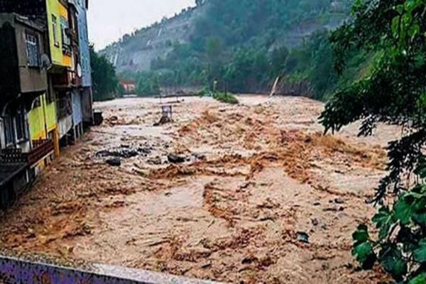 Sel ve heyelan bölgelerinin imara açılması yasaklanıyor!