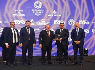 TBMM Başkanı Mustafa Şentop’tan Eyüp Akbal’a Plaket!