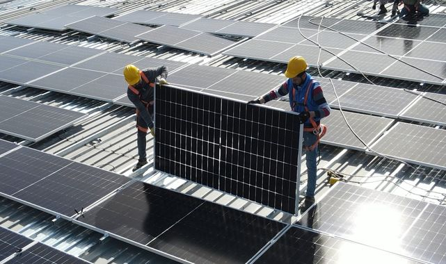 Tosyalı Holding'den dünyanın en büyük çatı üstü güneş enerjisi projesi!