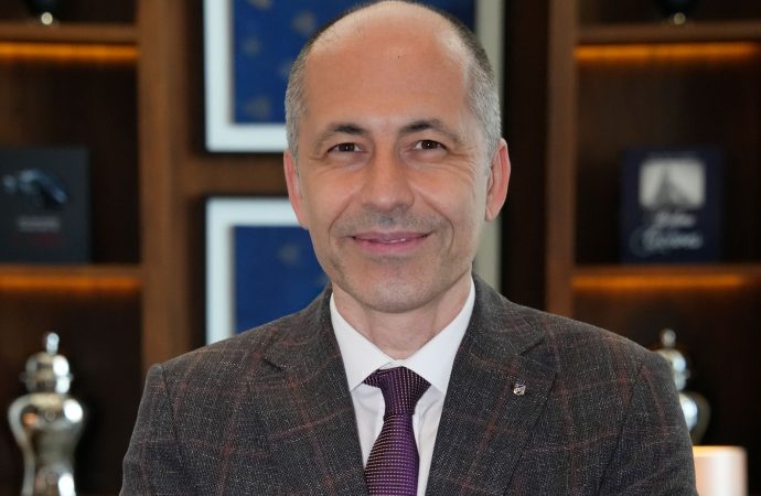 Hilton İstanbul Bomonti Hotel & Conference Center’ın Yeni Otel Müdürü Özgür Mete Altay Oldu.