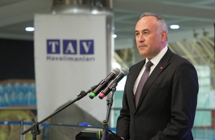 TAV Havalimanları İzmir’de 20. Yılını Kutluyor